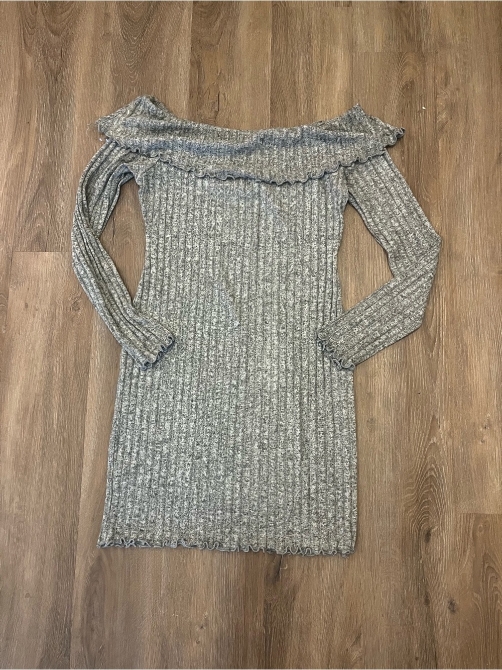 Off-Shoulder Ribbed Knit Dress - Gray - Picture 2 of 4